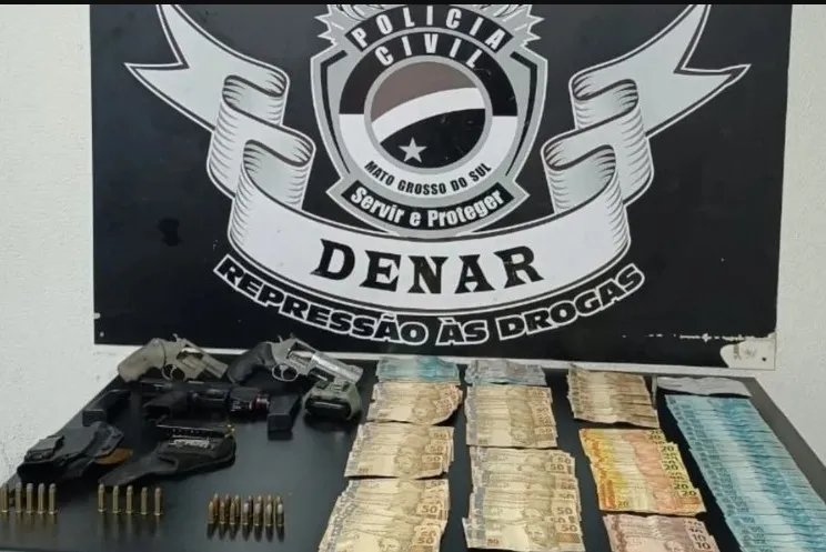 Policiais são presos por fingir operação para roubar drogas em MS